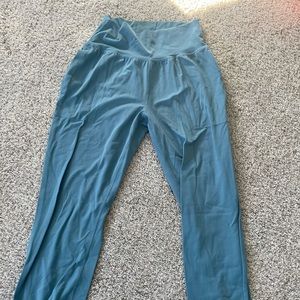 Athleta salutation joggers